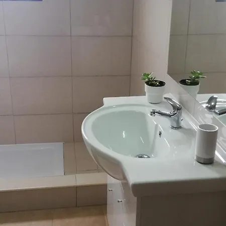 Mila - 3 Bedroom With Pool